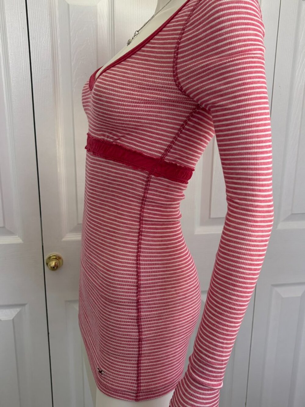 Hollister size medium pink and white striped long sleeve babydoll top y2k - Picture 4 of 11